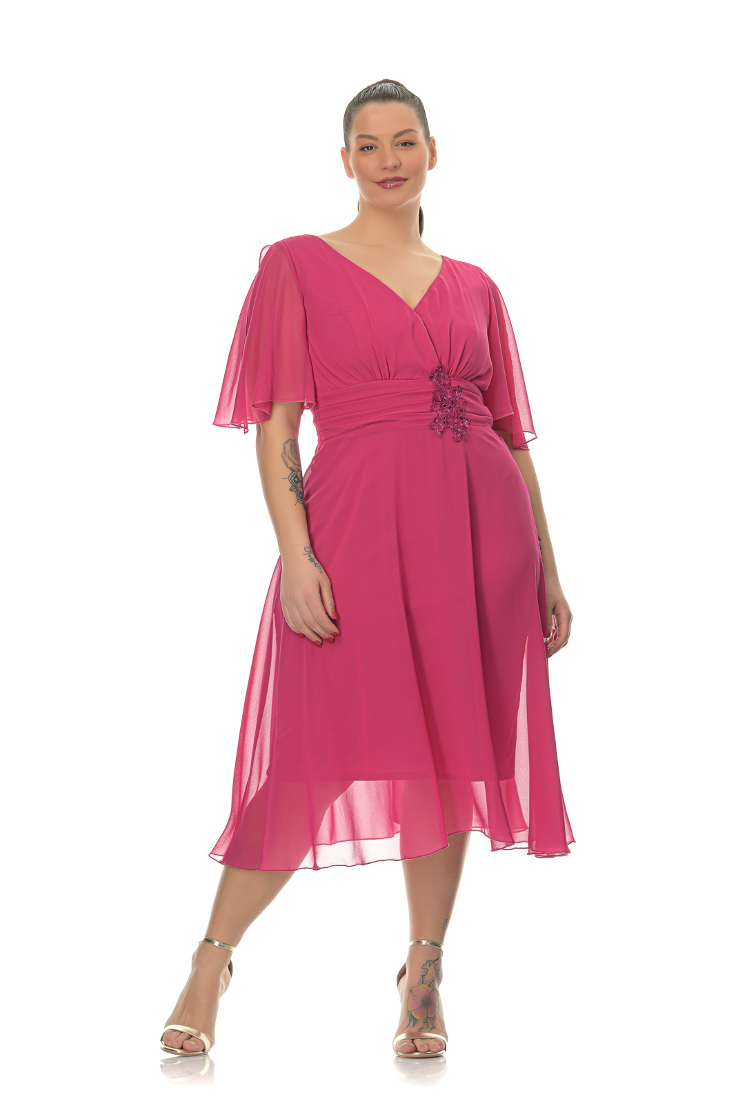 S56868_08    Φόρεμα μίντι,φούξια, κρουαζέ, με κέντημα στη μέση.